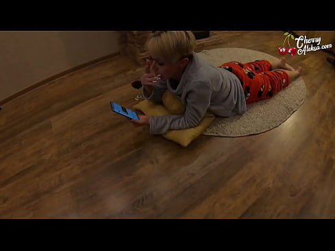 ❤️ I-Blonde ephambeneyo imunca iDick eNkulu efunxayo kwaye iqhwaba phezu kwayo - isondo leempundu ❌  kwi-xh.xinwen1288.top ❌️